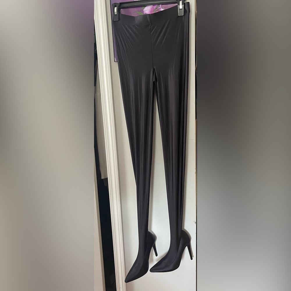 Women’s Boot leggings NWOT size 6 4 inch heel - Picture 2 of 4